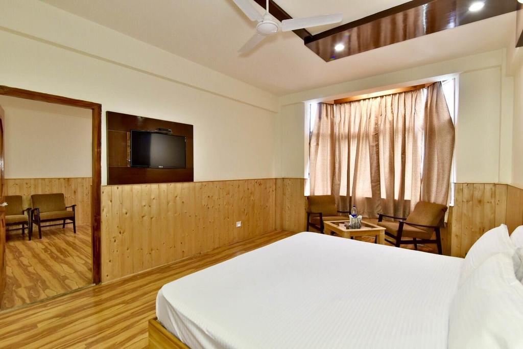 Hotel Devlok Primal Масурі Екстер'єр фото