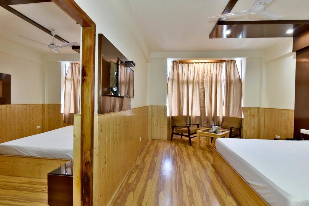 Hotel Devlok Primal Масурі Екстер'єр фото